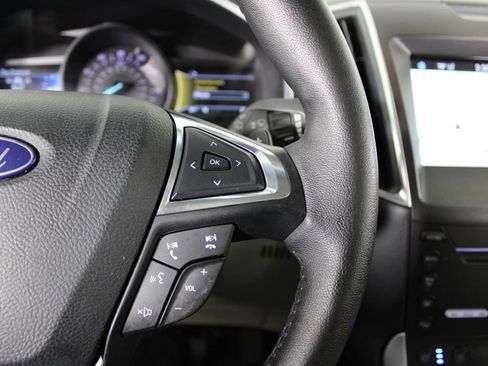 Used 2018 Ford Edge Titanium w/ Equipment Group 301A AWD/4WD image 26