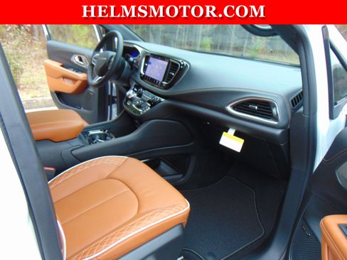 New 2026 Chrysler Pacifica Pinnacle image 50