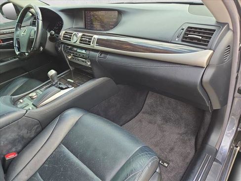 Used 2013 Lexus LS 460 image 23