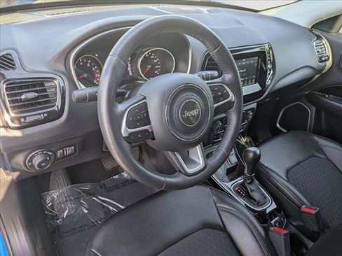 Used 2019 Jeep Compass Latitude AWD/4WD image 10