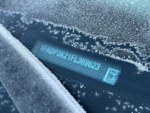 Used 2015 Ford Focus SE image 12