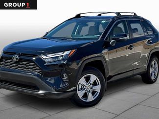 Used 2025 Toyota RAV4 XLE video 1