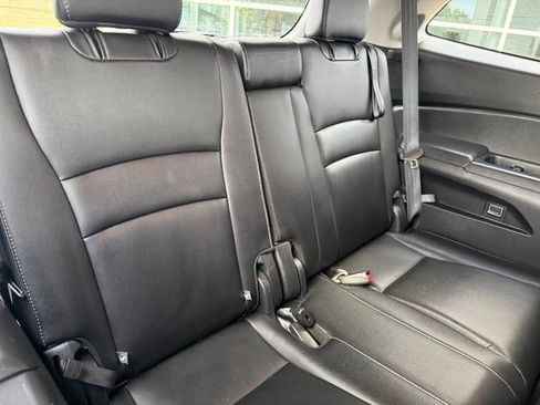 Used 2020 Honda Pilot Touring image 13