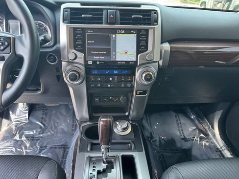 Used 2021 Toyota 4Runner Limited AWD/4WD image 11