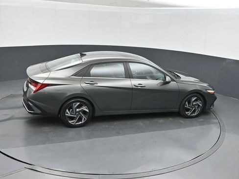 Used 2024 Hyundai Elantra Limited FWD image 29