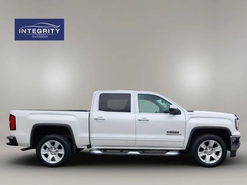 Used 2016 GMC Sierra 1500 SLE image 2