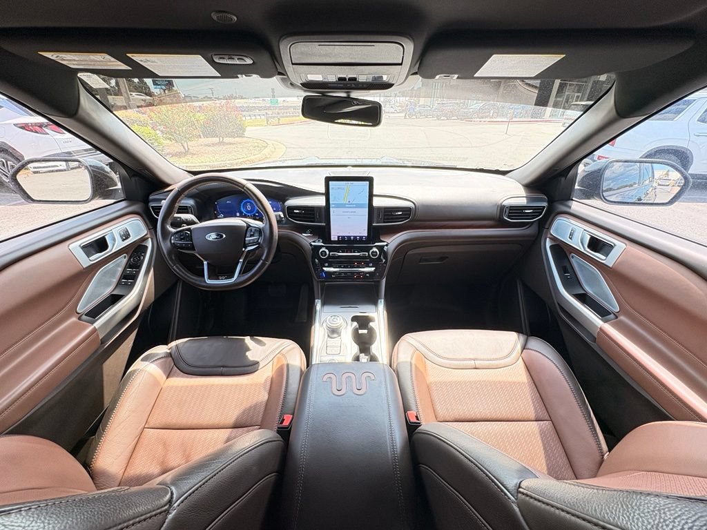 Used 2021 Ford Explorer King Ranch w/ Premium Technology Package AWD/4WD image 31