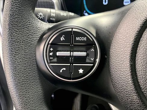 Used 2025 Kia Soul LX image 23