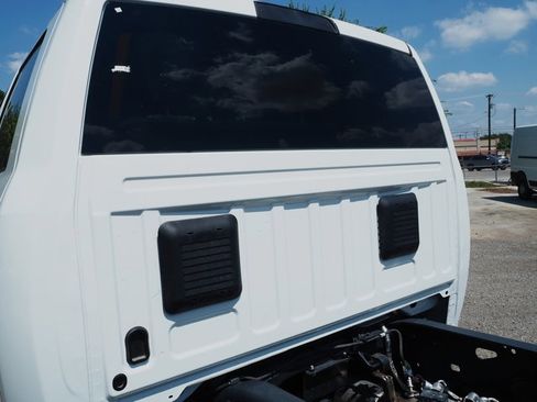 New 2026 RAM 5500 Tradesman w/ Chrome Appearance Group image 11