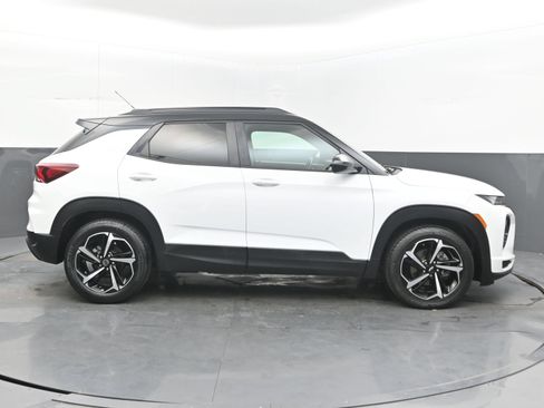 Used 2021 Chevrolet TrailBlazer RS w/ Sun and Liftgate Package FWD image 8