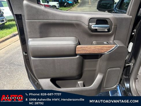 Used 2019 Chevrolet Silverado 1500 High Country w/ Technology Package AWD/4WD image 30