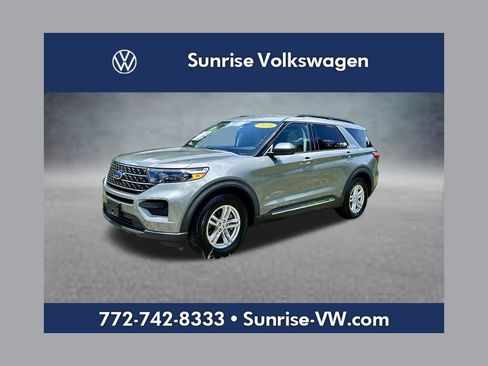 Used 2020 Ford Explorer XLT w/ Comfort Package RWD image 1