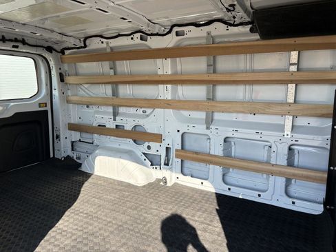 Used 2024 Ford Transit 250 Low Roof AWD w/ Exterior Upgrade Package image 17