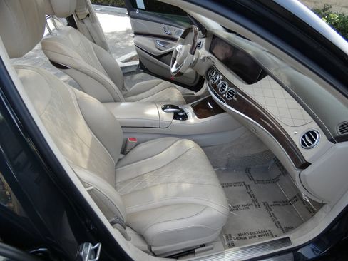 Used 2018 Mercedes-Benz S 560 Sedan image 26