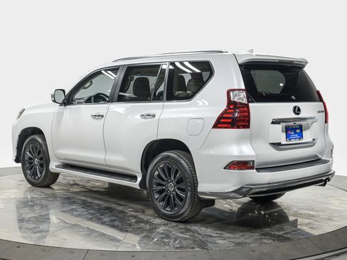 Used 2021 Lexus GX 460 Luxury w/ Sport Design Package AWD/4WD image 4