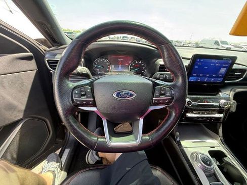 Used 2022 Ford Explorer ST-Line w/ Class IV Trailer Tow Package AWD/4WD image 5