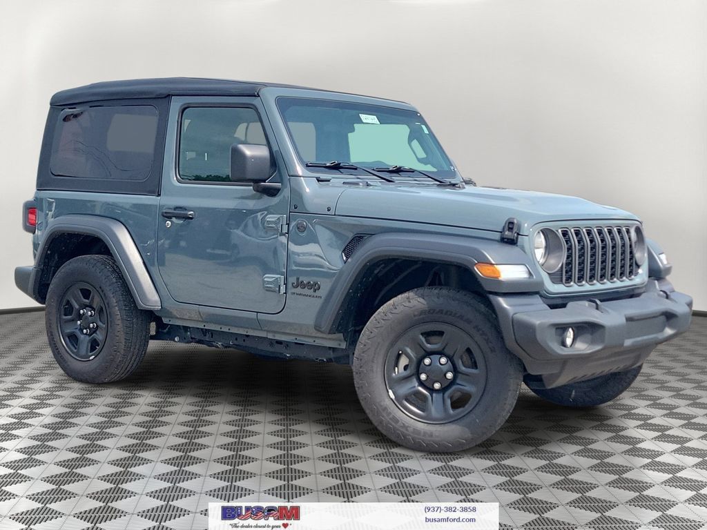Used 2025 Jeep Wrangler Sport AWD/4WD image 2