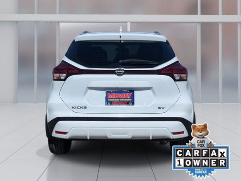 Certified 2022 Nissan Kicks SV FWD image 4
