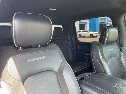 Used 2019 RAM 1500 Laramie AWD/4WD image 29