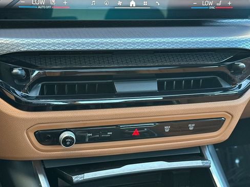 Used 2025 BMW M340i RWD image 23