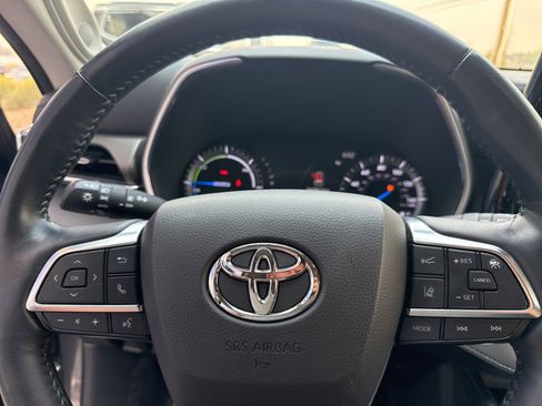 Used 2021 Toyota Highlander Limited image 29