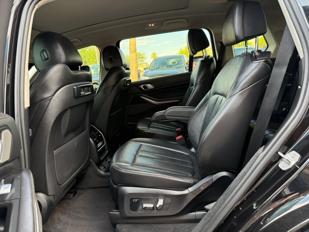 Used 2020 BMW X7 xDrive40i w/ Cold Weather Package AWD/4WD image 47