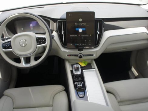 New 2026 Volvo XC60 B5 Ultra w/ Protection Package Premier image 10