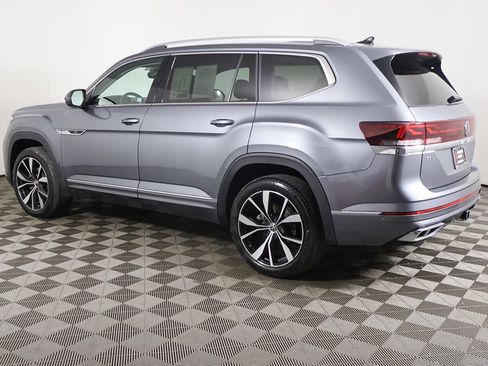 Used 2024 Volkswagen Atlas SEL Premium R-Line AWD/4WD image 18