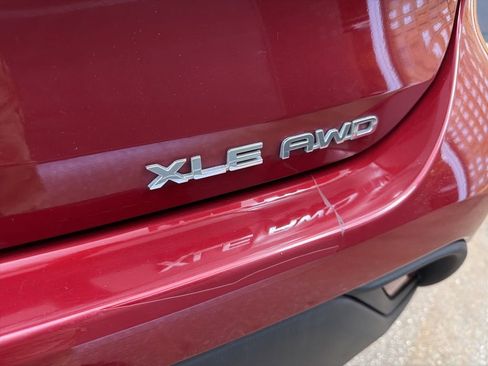 Used 2020 Toyota Highlander XLE AWD/4WD image 26