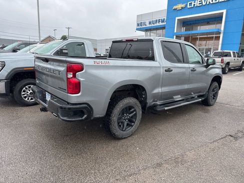 Used 2023 Chevrolet Silverado 1500 Custom Trail Boss w/ LPO, Dark Essentials Package AWD/4WD image 6