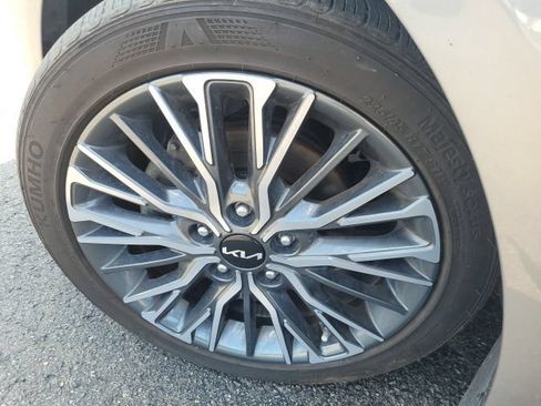 Certified 2023 Kia Forte GT-Line FWD image 10