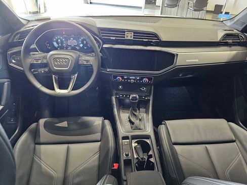 New 2025 Audi Q3 2.0T Premium image 17