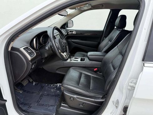 Used 2013 Jeep Grand Cherokee Laredo image 10