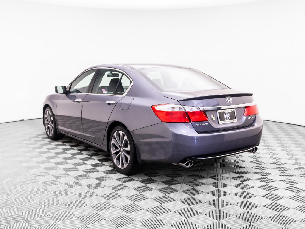Used 2015 Honda Accord Sport image 4