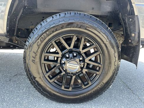 Used 2019 Ford F250 Lariat image 29