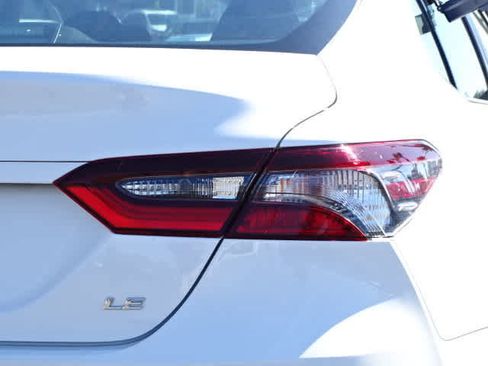 Used 2023 Toyota Camry LE w/ Convenience Package FWD image 11