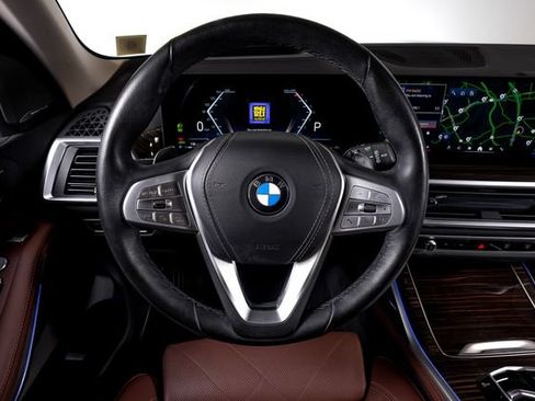 Used 2024 BMW X7 xDrive40i w/ Premium Package AWD/4WD image 37