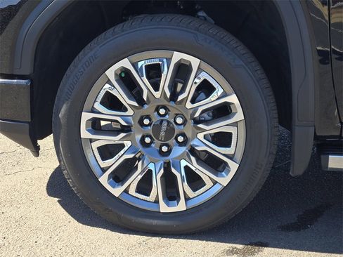 Used 2025 GMC Sierra 1500 Denali Ultimate image 14