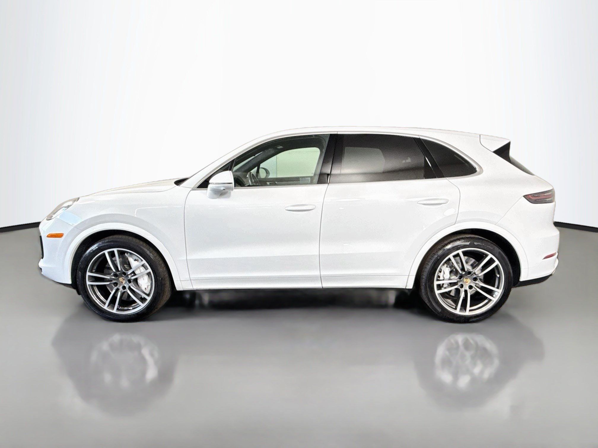 Used 2023 Porsche Cayenne Turbo w/ Assistance Package AWD/4WD image 6