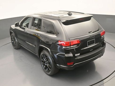 Used 2021 Jeep Grand Cherokee Laredo X image 44