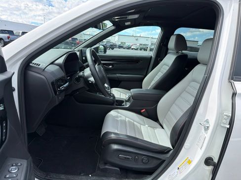 Used 2026 Honda CR-V Sport Touring image 10