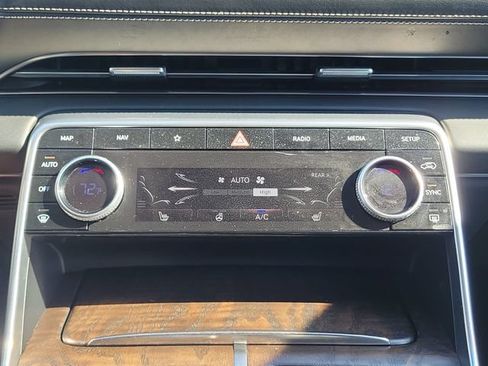 Used 2024 Genesis GV80 2.5T AWD/4WD image 32