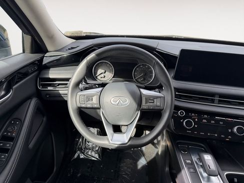 Used 2025 INFINITI QX60 Pure image 18