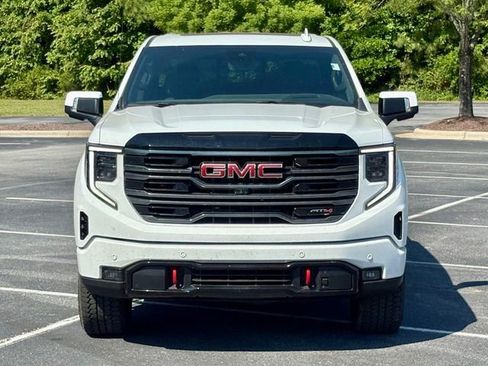 Used 2025 GMC Sierra 1500 AT4 w/ AT4 Premium Package AWD/4WD image 12