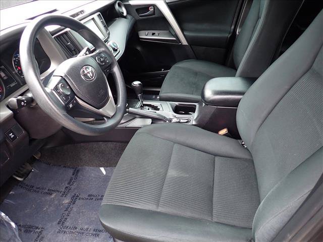 Used 2018 Toyota RAV4 LE w/ Carpet Mat Package AWD/4WD image 9