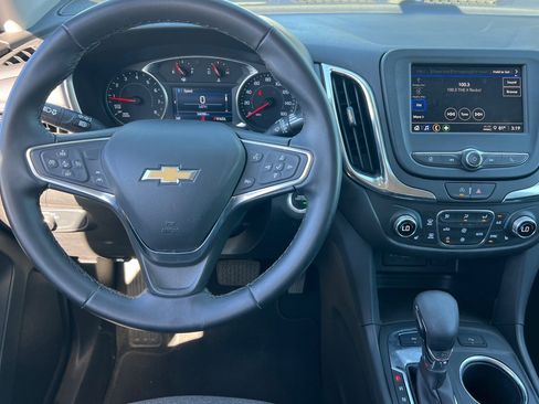Used 2024 Chevrolet Equinox LT image 11