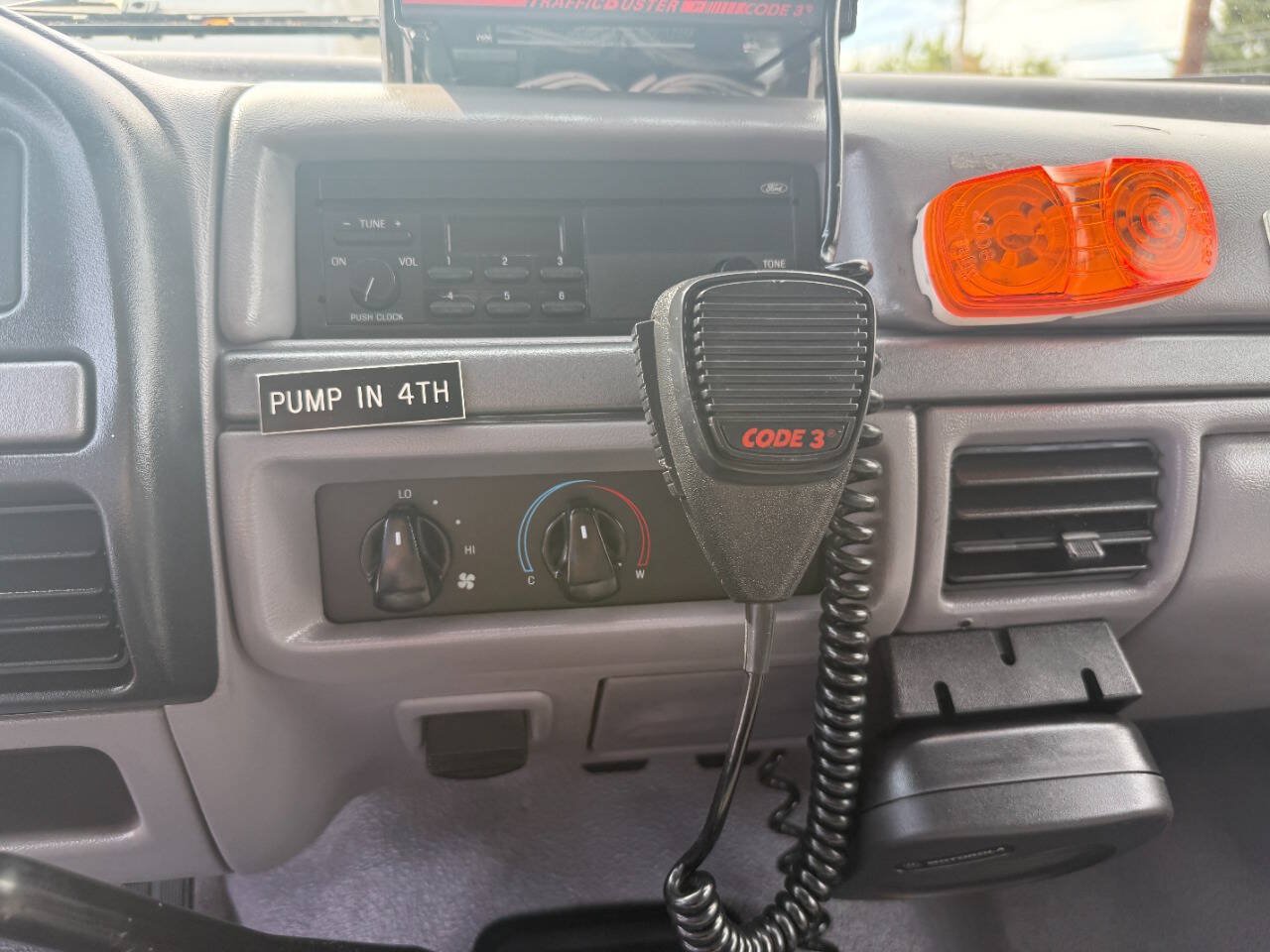Used 1995 Ford F450 2WD Regular Cab Super Duty image 46