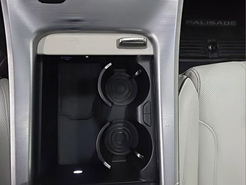 Used 2024 Hyundai Palisade Calligraphy image 30