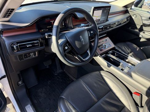Used 2024 Lincoln Aviator Reserve w/ Equipment Group 201A image 10
