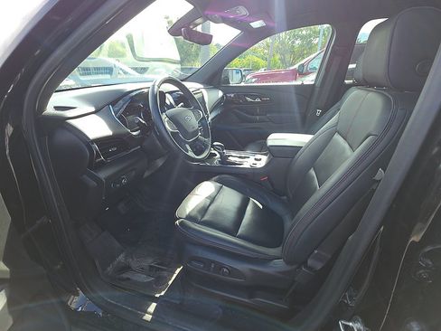 Used 2023 Chevrolet Traverse RS FWD image 7